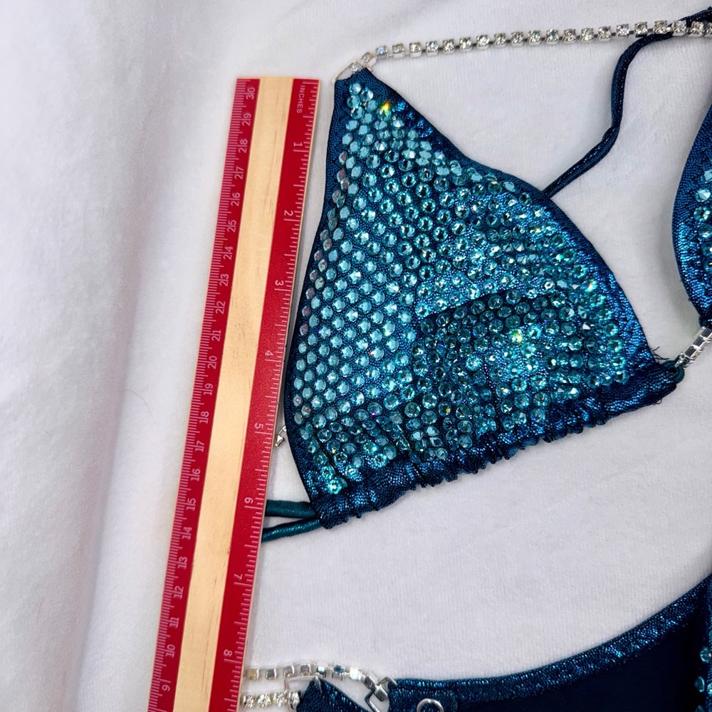 Competition Bikini - Picture 7 of 9